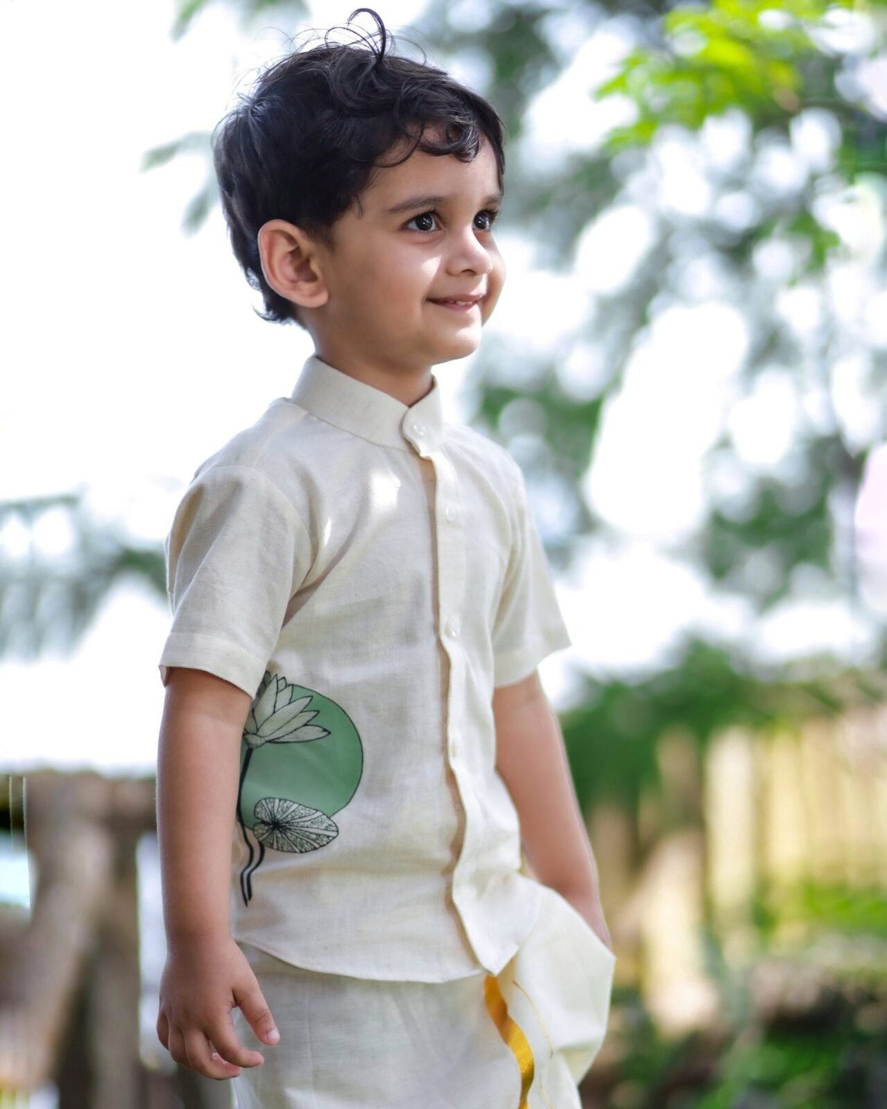 KIDS HALFSLEEVE SHIRT WITH GREEN MOON LOTUS PRINT
