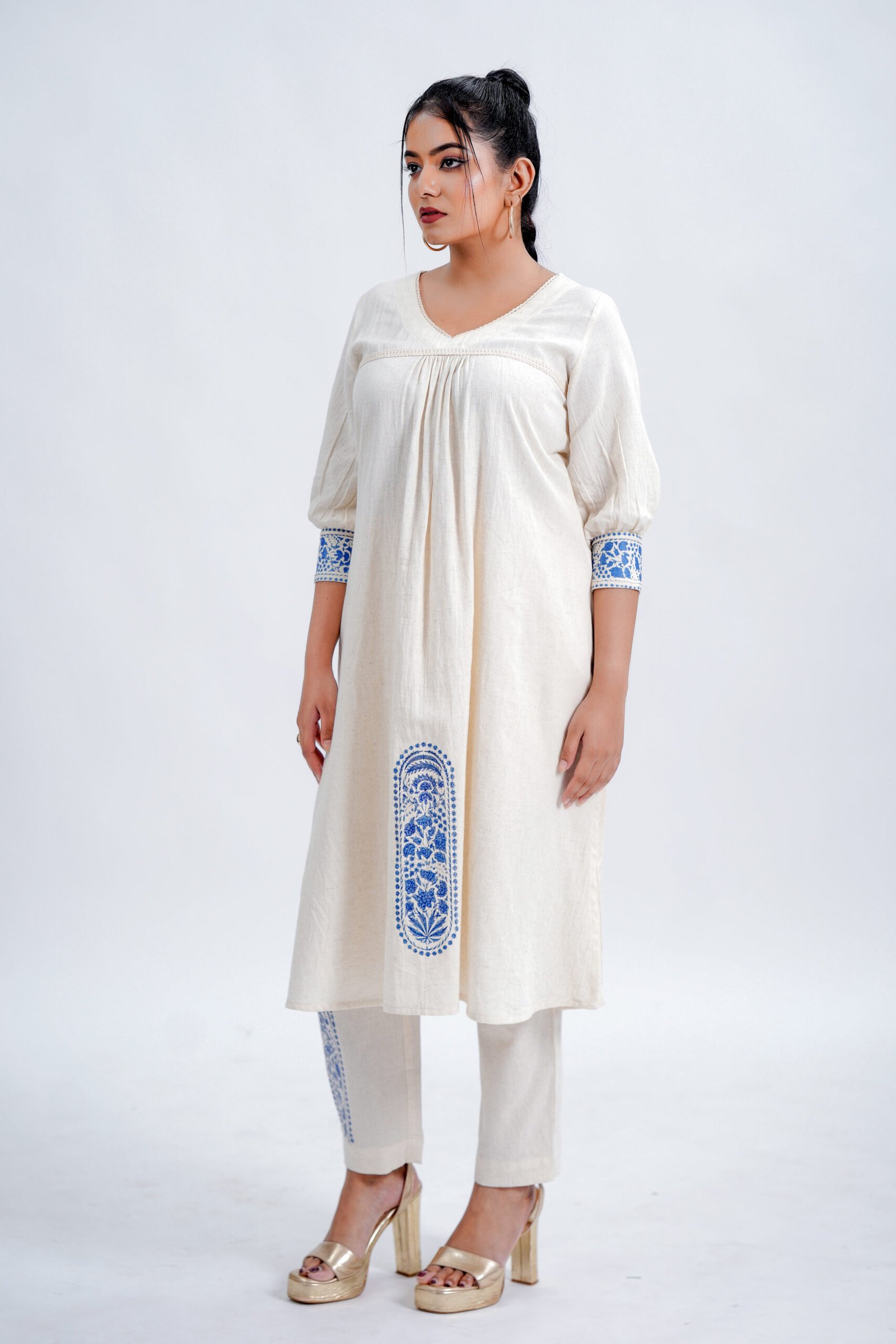 LINEN COTTON KURTA WITH INDIGO ARK MOTIF