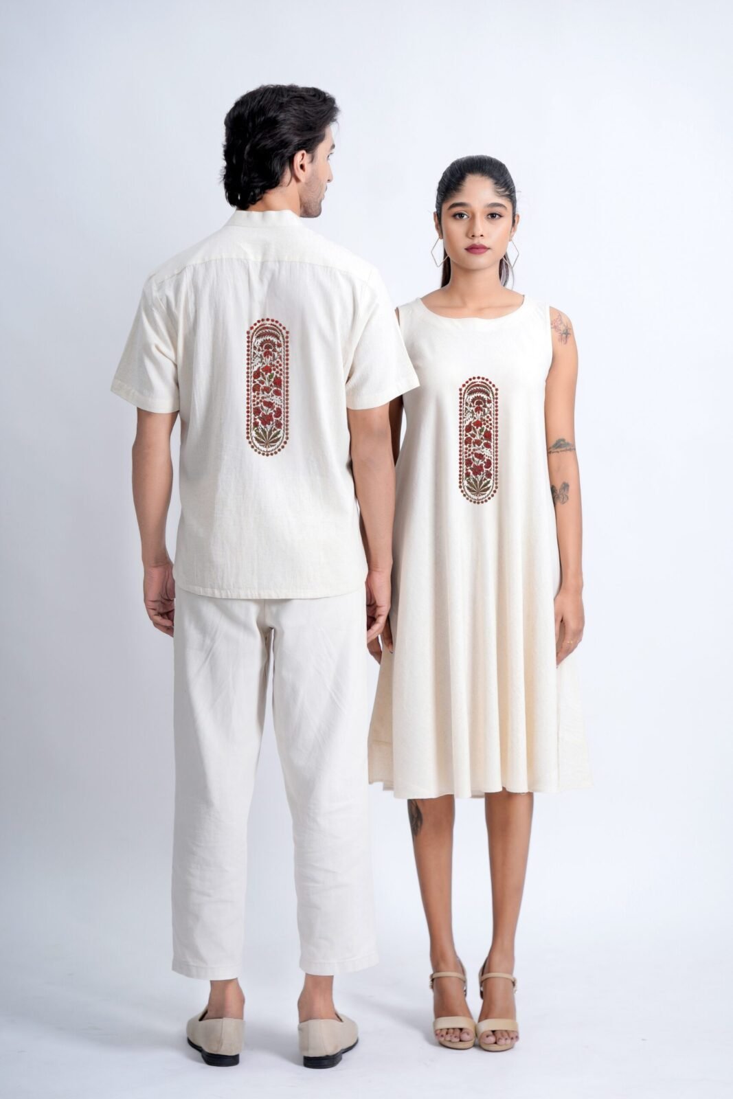 UNIK TOGETHER WEAR INDIGO RED OBLONG MOTIF